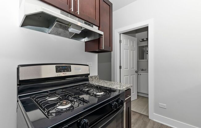 Studio, 1 bath, 350 sqft, $995, Unit 6106-3E