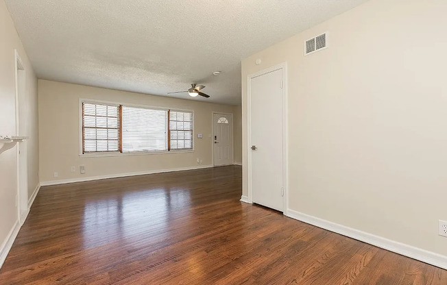 3 beds, 1 bath, $1,399