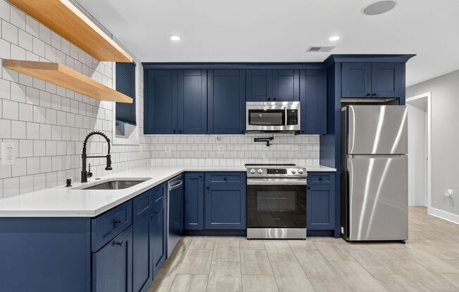 Available Now! Two Bed // Two Bath in Eckington!