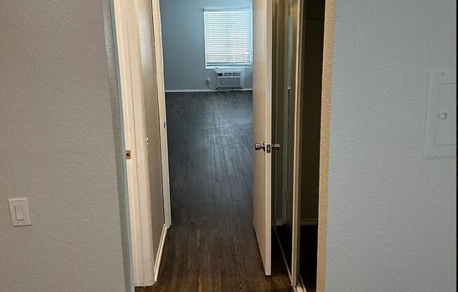 North Park 1 bed/1 bath Apt available now