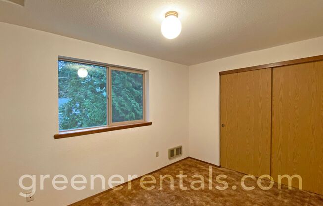 2 beds, 1 bath, $2,050