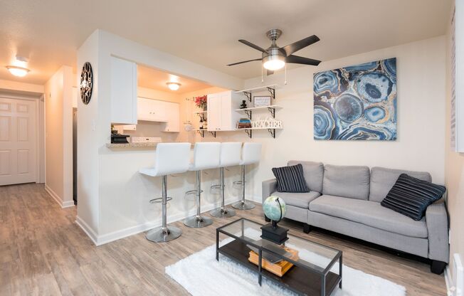1 bed, 1 bath, 700 sqft, $1,950, Unit B201