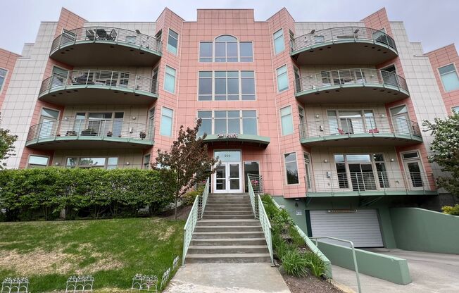 High End (2) Bedroom, (2.5) Bathroom Condo in a Secure Downtown Building!