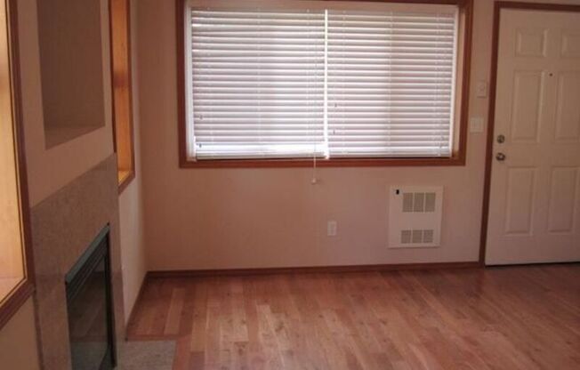 12721 35 AVE NE