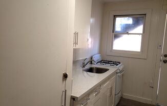 Studio, 1 bath, 500 sqft, $1,300, Unit D