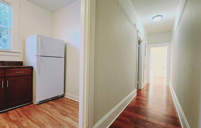 2 beds, 1 bath, $3,450, Unit 302