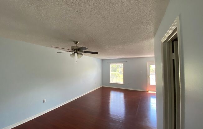 2 beds, 1.5 baths, $1,250, Unit #405