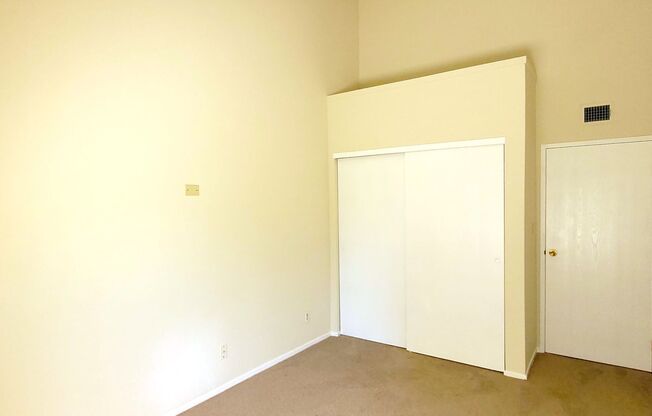 2 beds, 1 bath, $1,800