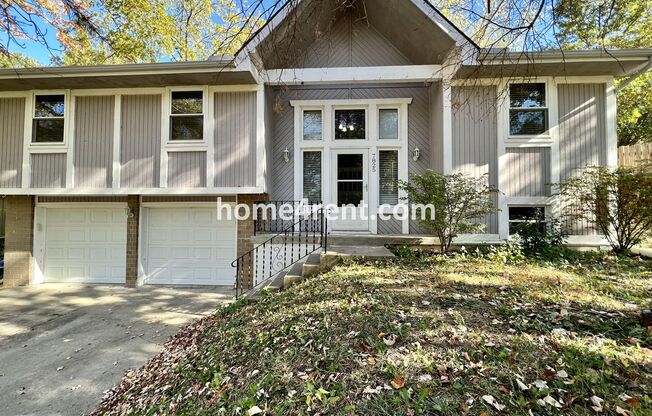 Adorable Northland Home w/ an Updated Kitchen, Finished Basement and a Fenced Yard!