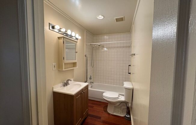 Cozy 1 Bedroom, 1.5-Bath Home with a Lovely Balcony