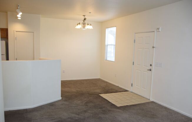 3 beds, 2 baths, $1,650