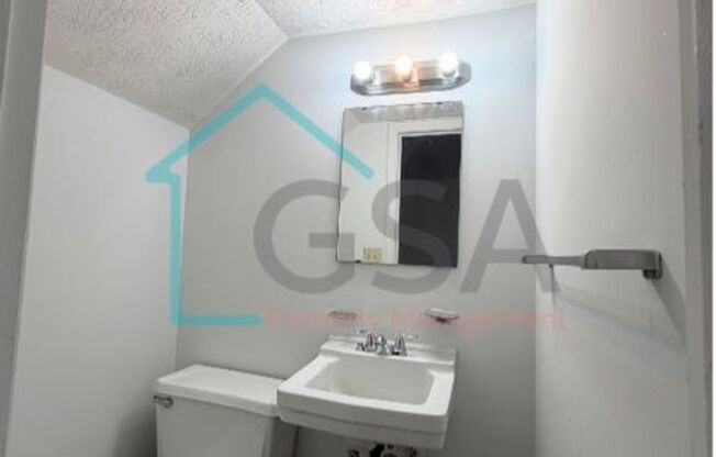 2 beds, 1.5 baths, 975 sqft, $950, Unit Cliffwood Terrace-4302-2B