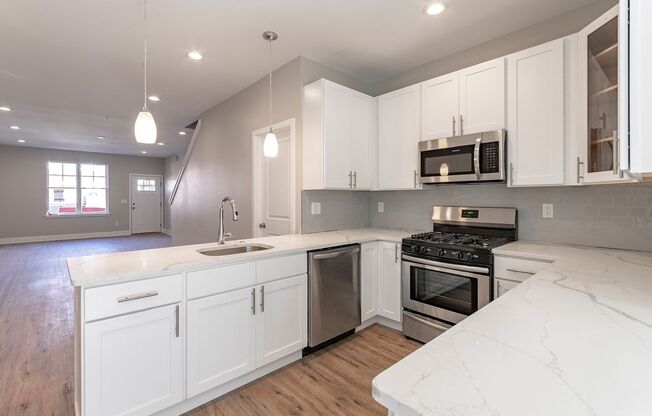 Three Bedroom Point Breeze Townhome w Roof Deck!