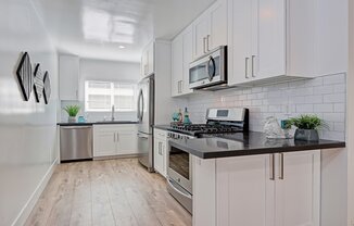 2 beds, 2 baths, 920 sqft, $3,475, Unit 717- 11