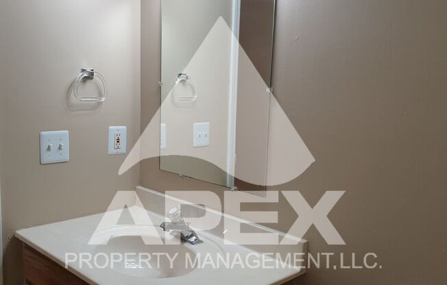 3 beds, 2 baths, $1,600, Unit 1841-124