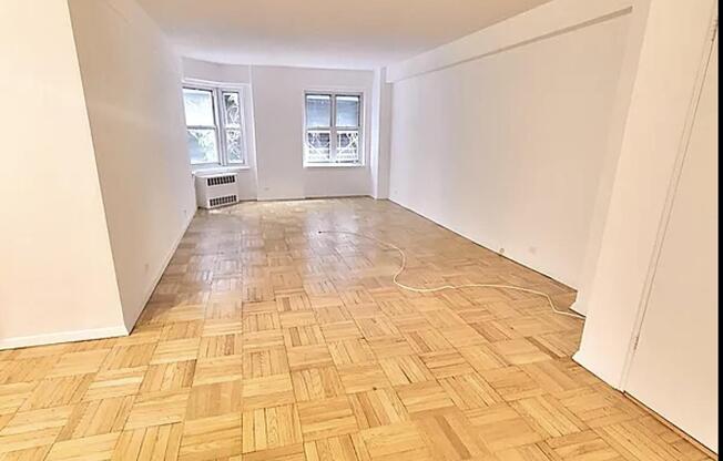 110 E ALT AVE 2