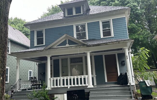 93-97 Holbrooke St