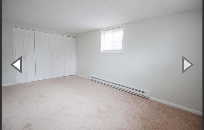2 beds, 1 bath, $1,750, Unit F02