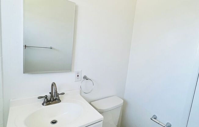 1 bed, 1 bath, 550 sqft, $1,738, Unit 108