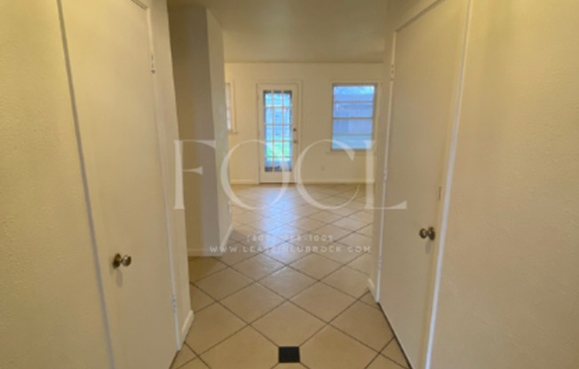 3 beds, 2 baths, $1,300