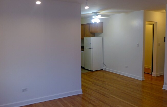 Studio, 1 bath, 475 sqft, $1,275, Unit 409