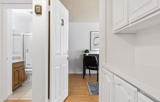 A fully furnished 3 bedroom, 2 bathroom apartment with common areas at 1823 Pelham Ave. Unit 3