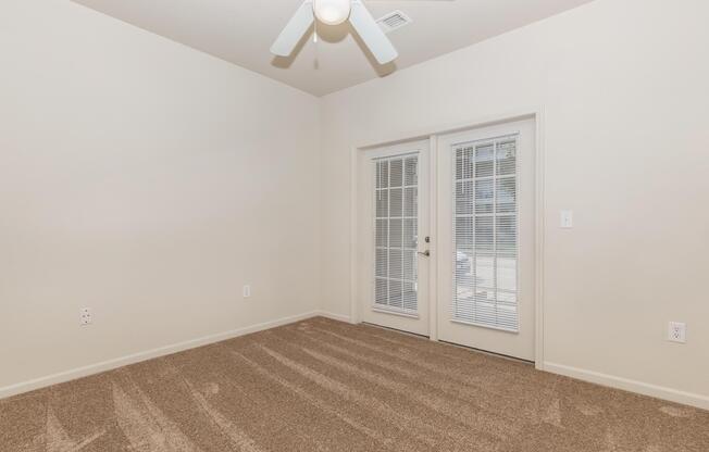 1 bed, 1 bath, 782 sqft, $1,420