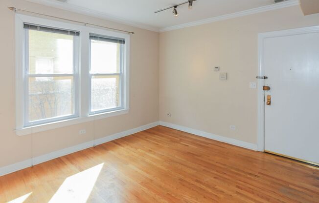 2 beds, 1 bath, 597 sqft, $2,950, Unit 630R-2S