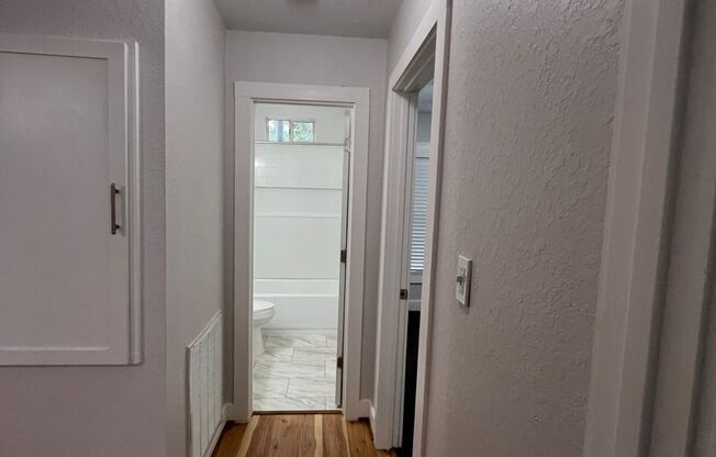 3 beds, 1 bath, $1,550