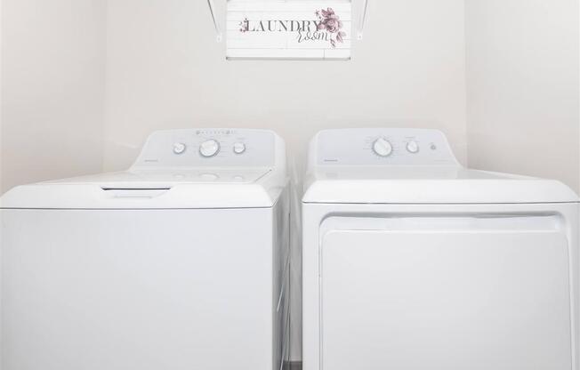 One White Oak In-Unit Washer and Dryer in Cumming, GA Apartment Homes