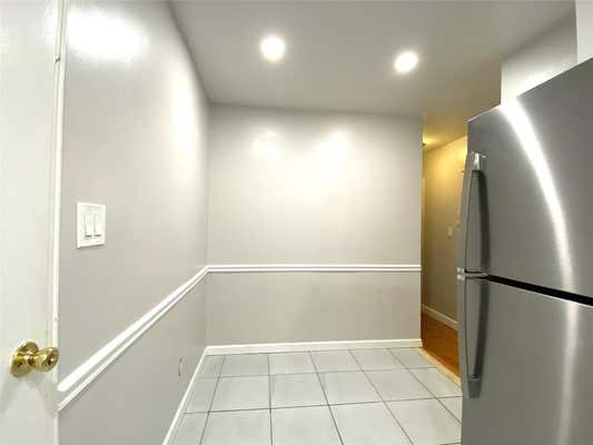 210 15 42 AVE