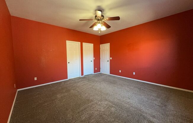 3 beds, 2 baths, $1,525