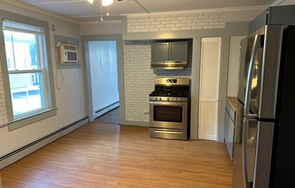 2 beds, 1 bath, 1,000 sqft, $2,200, Unit 2