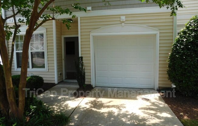 524 ELM AVE