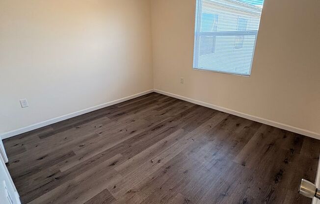 2 beds, 1 bath, 600 sqft, $725, Unit 440 SE Tefft St - Unit 09