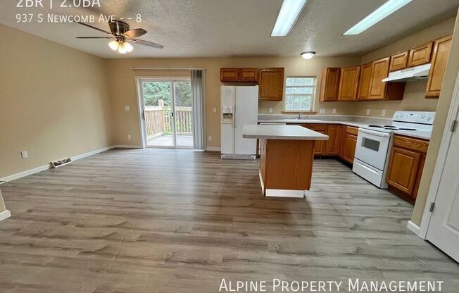 937 S NEWCOMB AVE