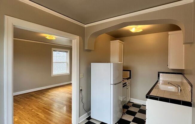 1 bed, 1 bath, $1,595, Unit 308