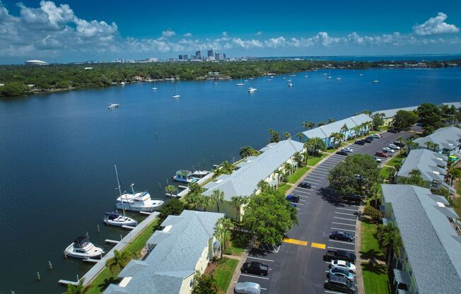 2 beds, 1 bath, $2,100