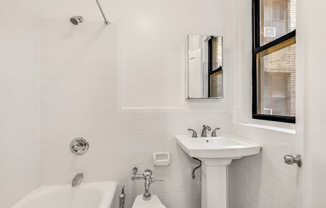 Studio, 1 bath, $3,300, Unit 707