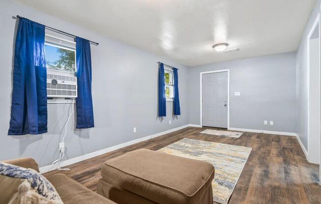 2 beds, 1 bath, $1,145