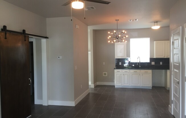 1806 Perez St.
