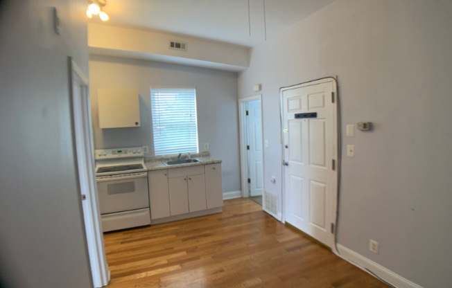 1431 John Street