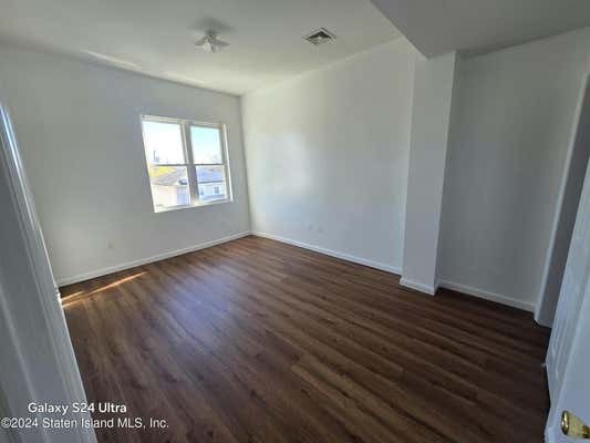 3 beds, 1 bath, 1,036 sqft, $2,650, Unit # FLOOR 2