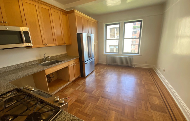 166 E 92 ST