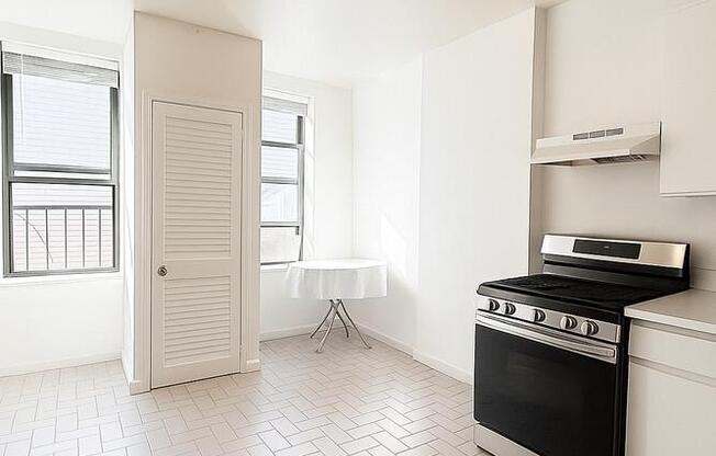 118 SAINT NICHOLAS AVE