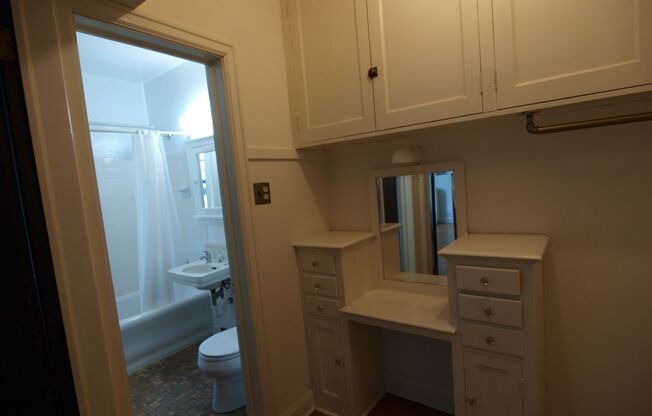 Studio, 1 bath, 396 sqft, $890, Unit 104