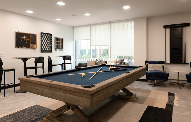 1047 Commonwealth Ave