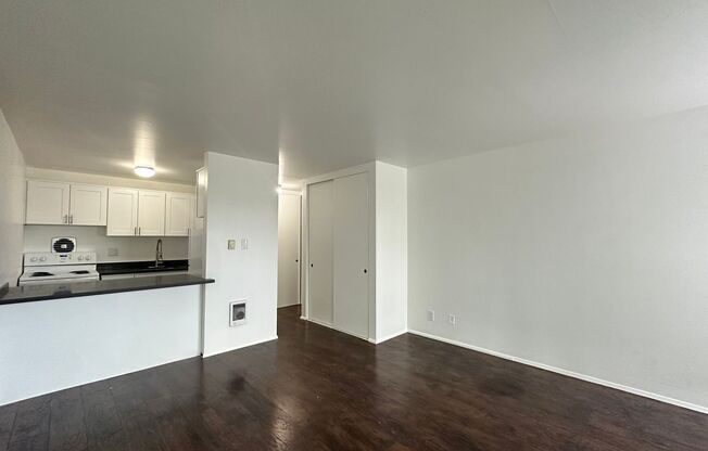 1 bed, 1 bath, 650 sqft, $1,595, Unit #6