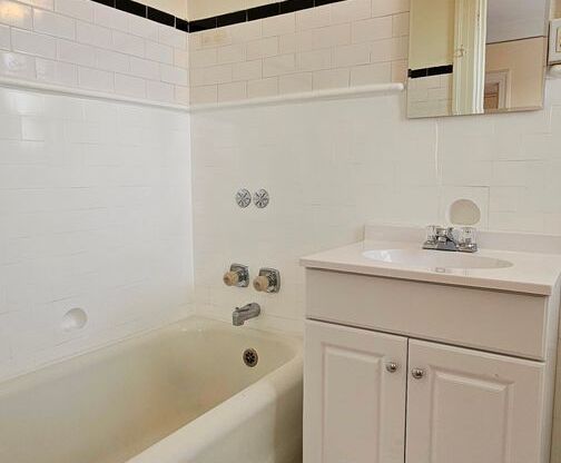 2 beds, 2 baths, 775 sqft, $1,850, Unit 505