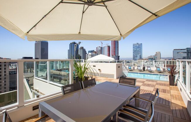 2 beds, 1 bath, 1,100 sqft, $3,100, Unit 306